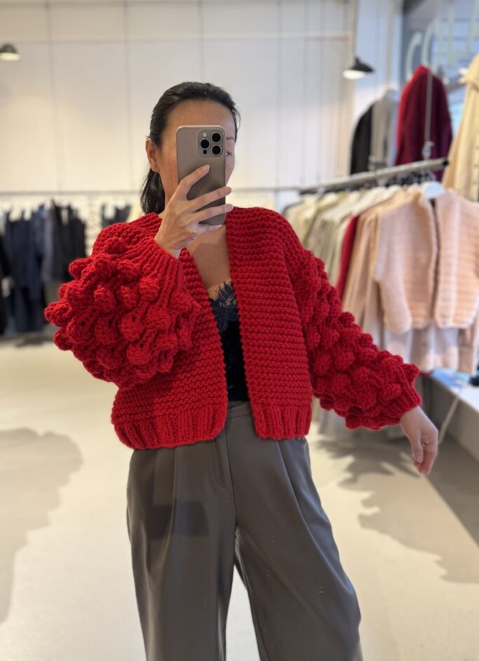 Red bubbels sleeved vest